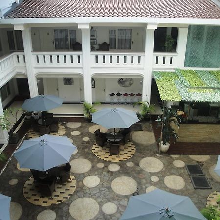 Ramayana Hotel Makassar Exterior foto