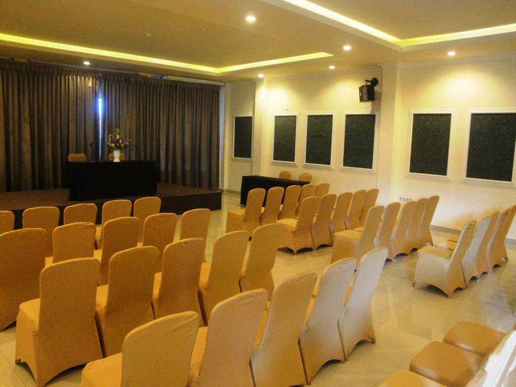 Ramayana Hotel Makassar Exterior foto