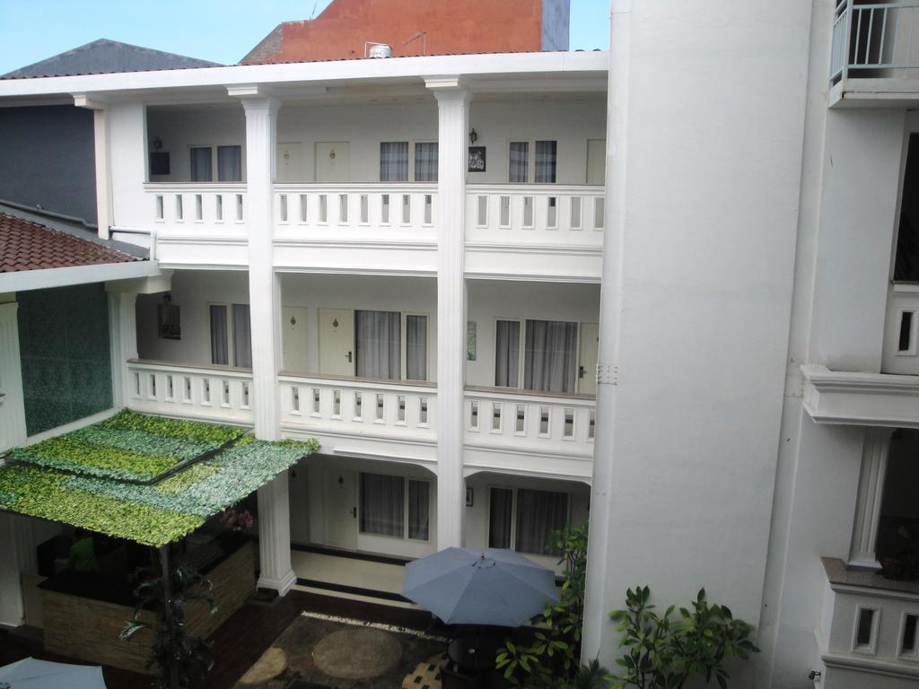 Ramayana Hotel Makassar Exterior foto
