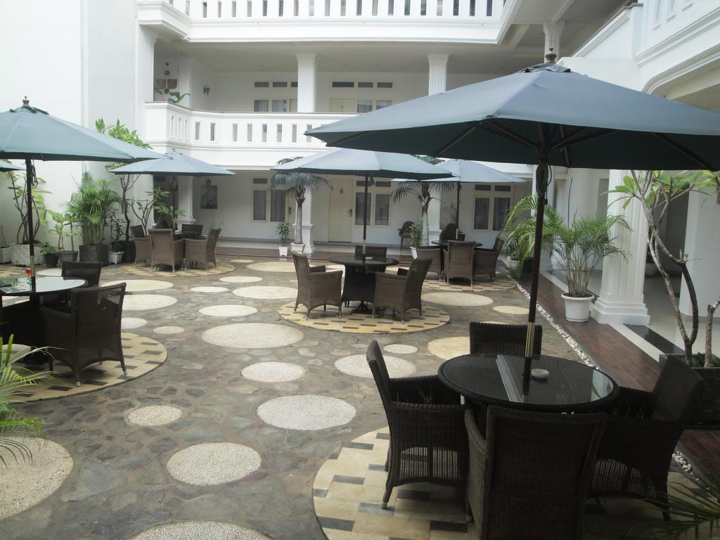 Ramayana Hotel Makassar Exterior foto